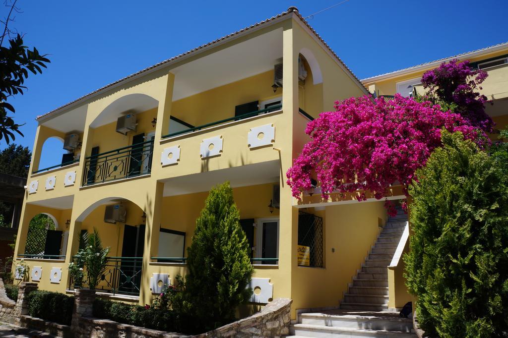 Angela Apartments Kávos Esterno foto