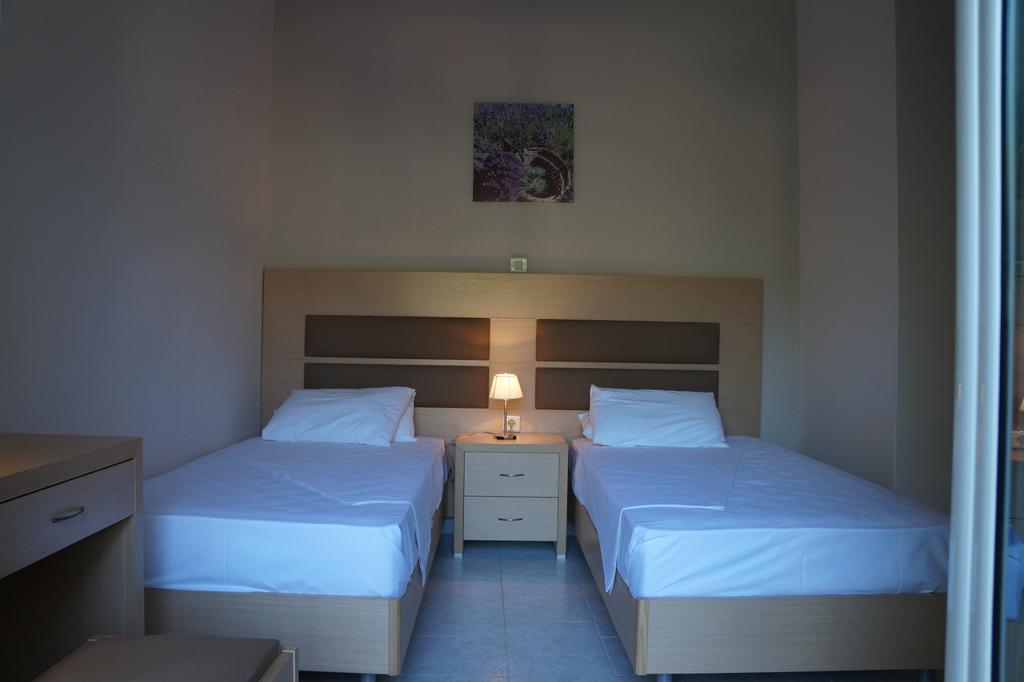 Angela Apartments Kávos Esterno foto